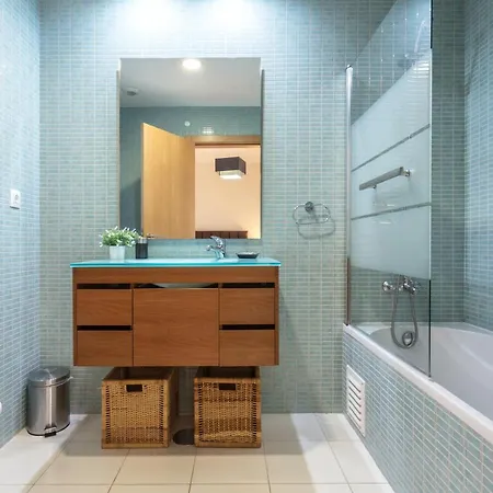 Privilege Wanseta With Rooftop Pool, Village Marina - Apartment *
