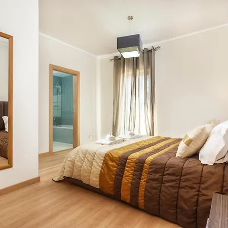 Apartment Privilege Wanseta With Rooftop Pool, Village Marina - *