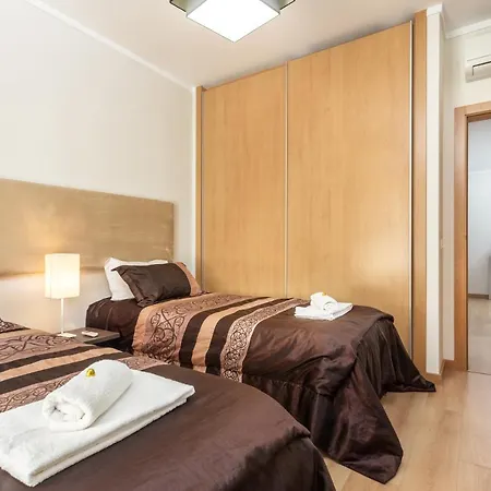Apartment Privilege Wanseta With Rooftop Pool, Village Marina - *
