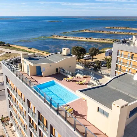 Apartment Privilege Wanseta With Rooftop Pool, Village Marina - Olhao