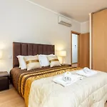 Privilege Wanseta With Rooftop Pool, Village Marina -